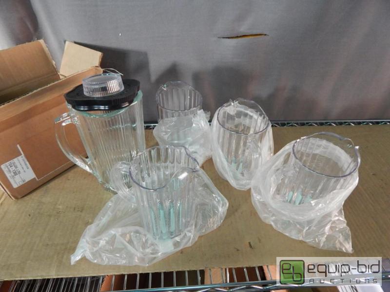 lot 1530 image: Blender Pitcher With Pitchers
