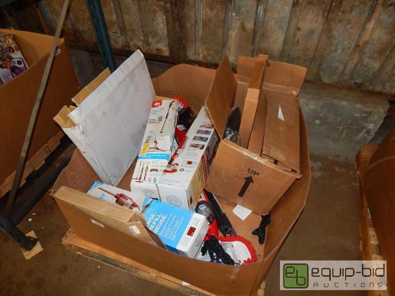 lot 1577 image: Lot of Store Returns