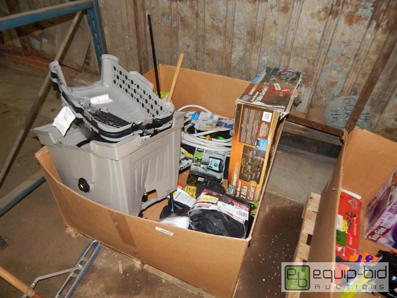lot 1579 image: Lot of Store Returns