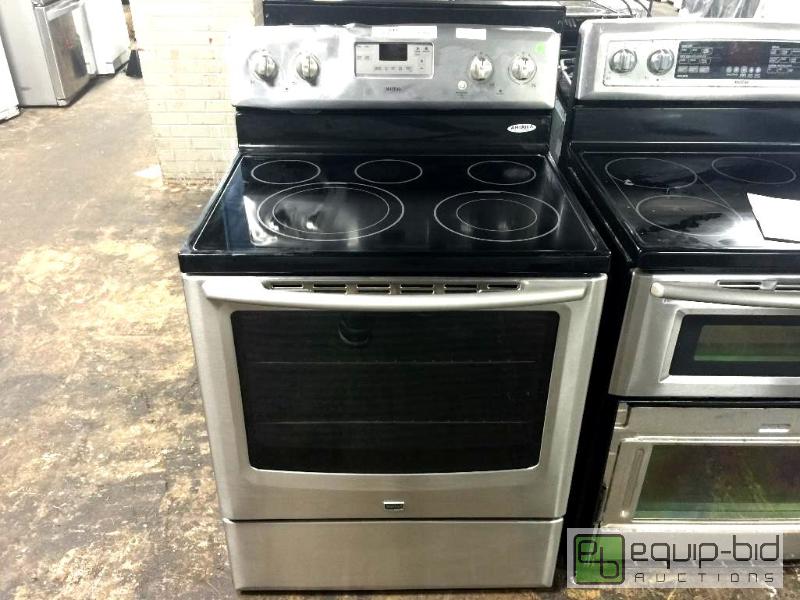 lot 1418 image: NEVER USED MAYTAG 6.2 cu. ft. Capacity Electric Range with Precision Cooking System