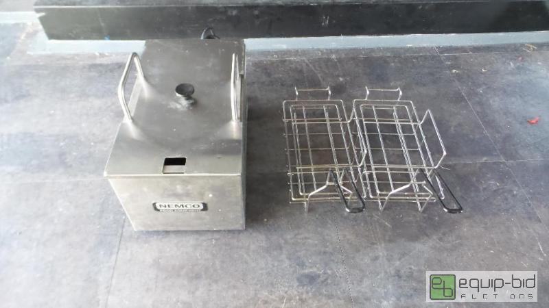 lot 11180 image: NEMCO COUNTERTOP WARMER