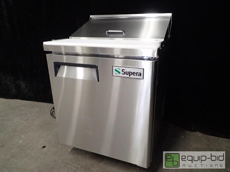 lot 7118 image: Supera 27-12 SandwichSalad Prep Table (SSPT1R-1)