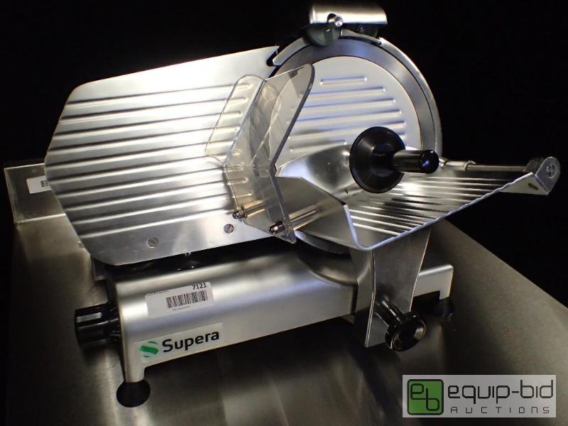 lot 7121 image: Supera 10 Light-Duty Meat Slicer (MS-10)
