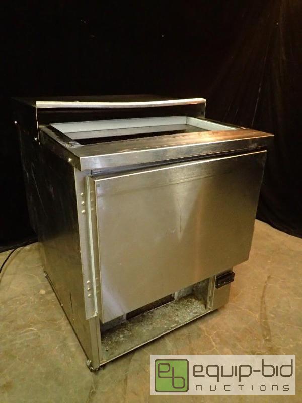 lot 7133 image: Franke Dipping Freezer with Missing Lid