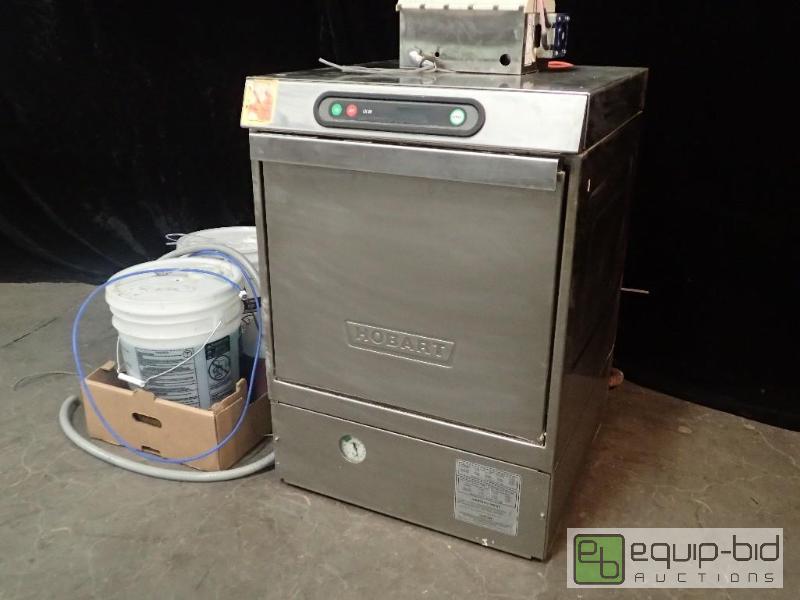 lot 7134 image: Hobart LX30H High Temp Dishwasher with Cleaning System and Chemicals Included