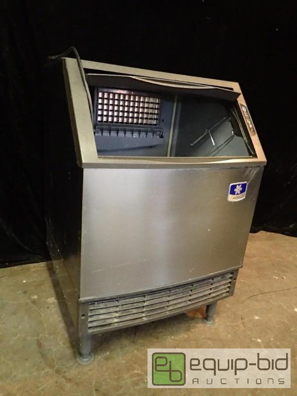 lot 7139 image: Manitowoc UD-0140A NEO Undercounter Ice Machine - Air Cooled, 129 lbs. Production Capacity