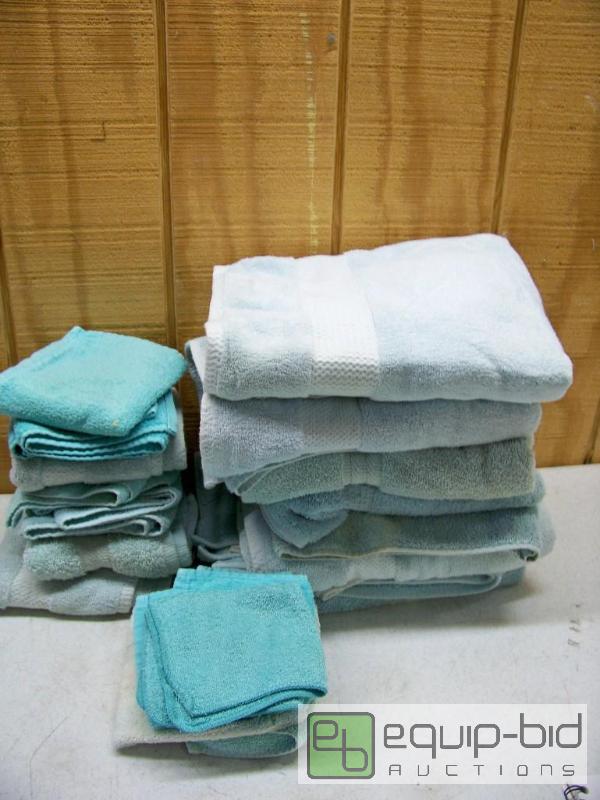 lot 1007 image: Towels