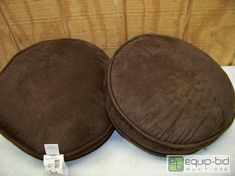 lot 1012 image: Microfiber Throw Pillows