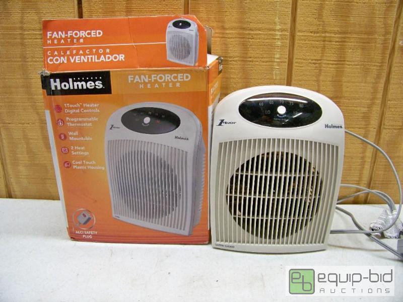lot 1043 image: Holmes Fan-Forced Heater