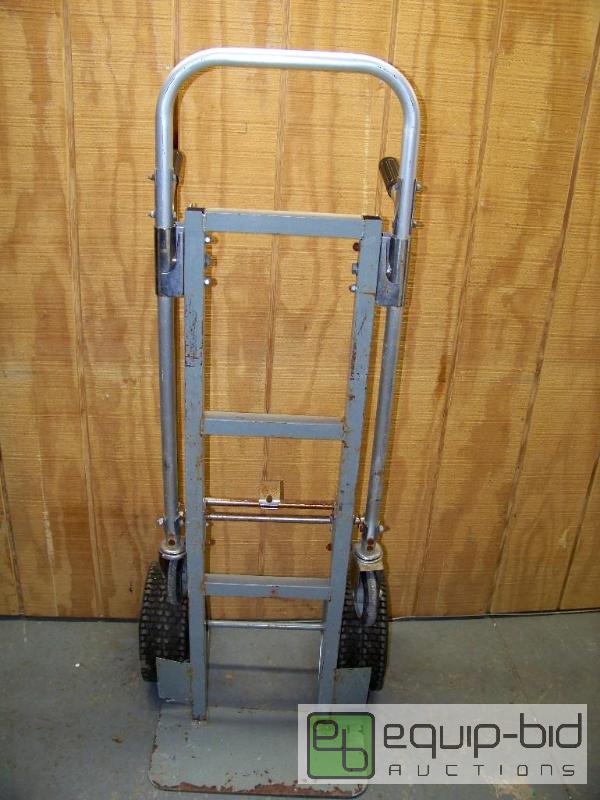 lot 1057 image: Convertible Hand Truck Dolly