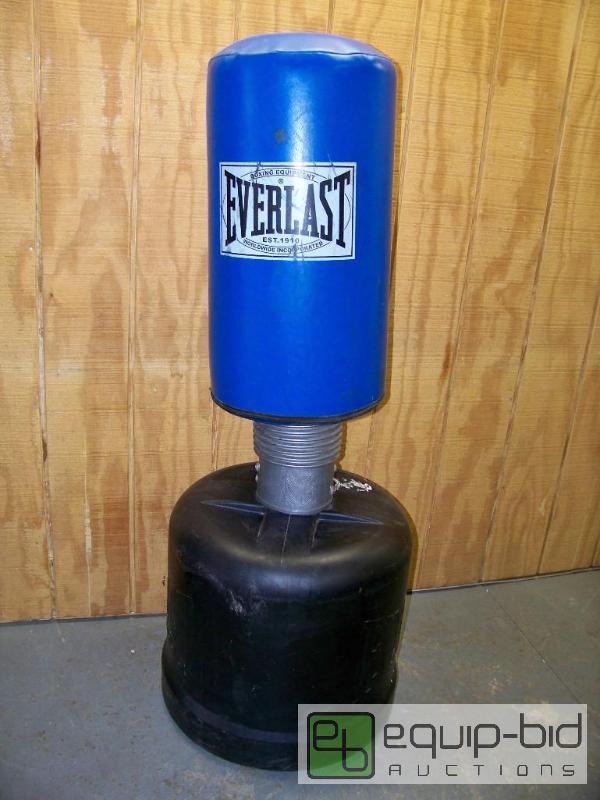 lot 1060 image: Everlast Kick Bag