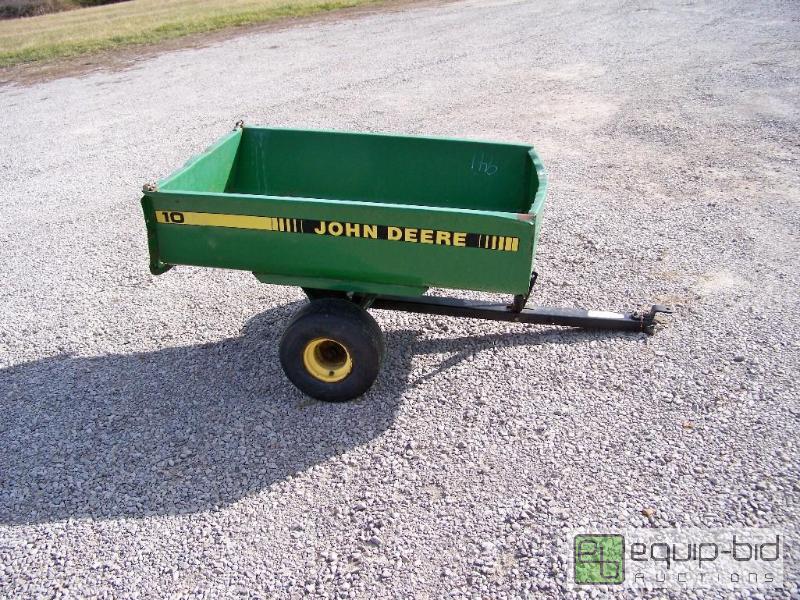lot 1079 image: John Deere Yard Cart