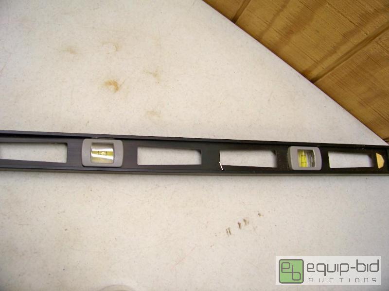lot 1099 image: Johnson 72 Aluminum Level