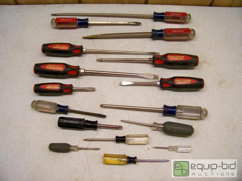 lot 1104 image: Craftsman Screwdrivers