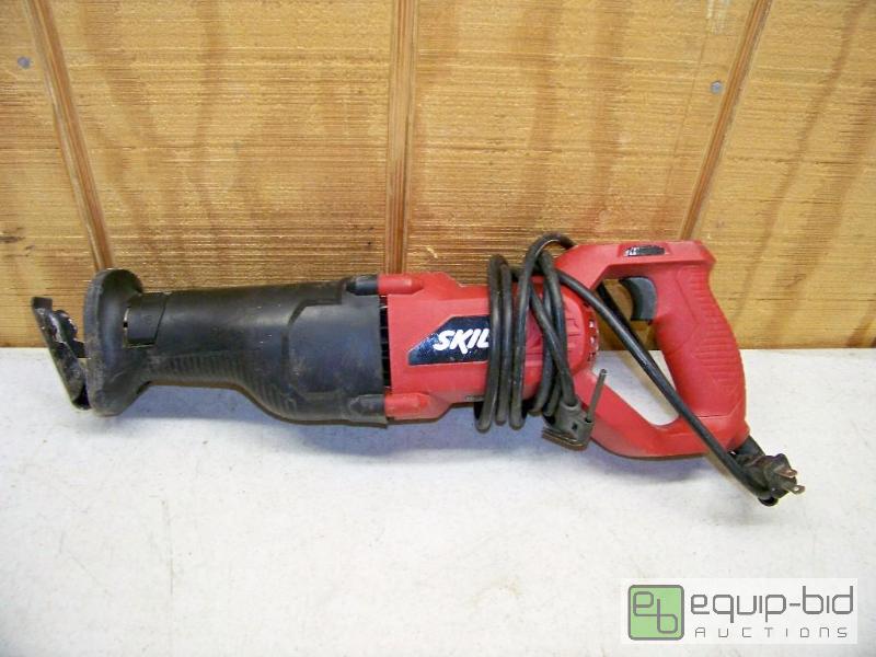lot 1143 image: Skil Reciprocating Saw