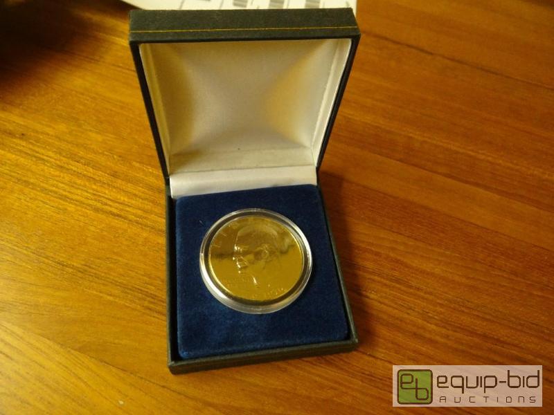 lot 1131 image: 1776-1976 Silver Dollar in case....