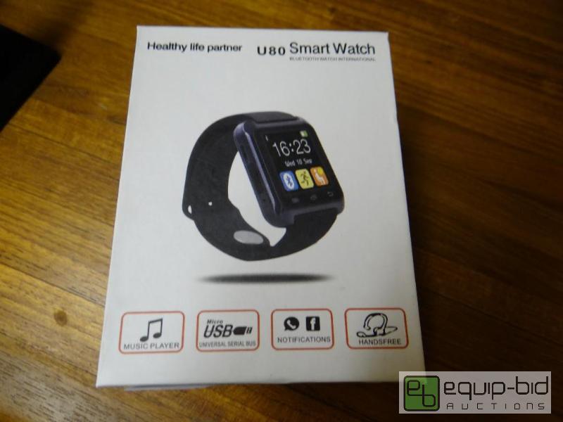 lot 1135 image: Smart watch with blue tooth.  New in box....