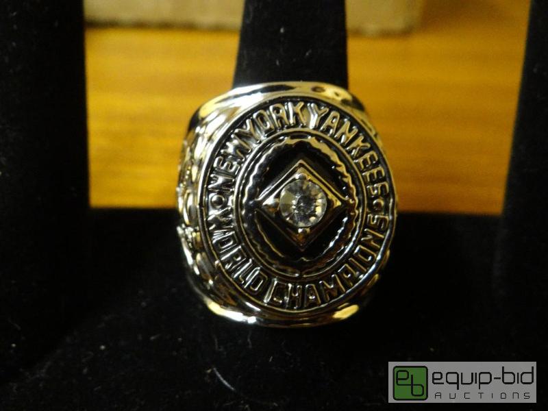 lot 1210 image: New York Yankees replica world championship r...