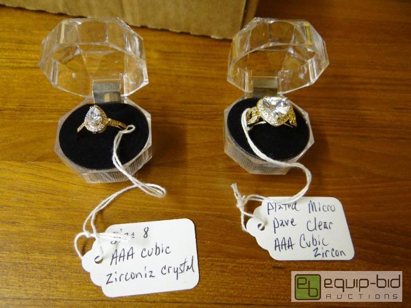 lot 1219 image: Lot of 2 various rings.  Ring boxes are inclu...