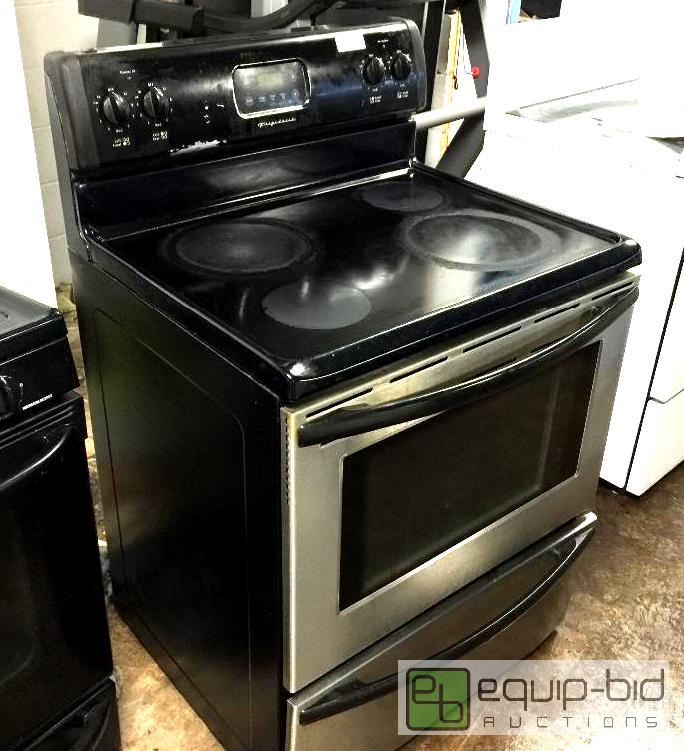 lot 1449 image: Frigidaire FEF336 30 Freestanding Electric Range with 4 Radiant Elements