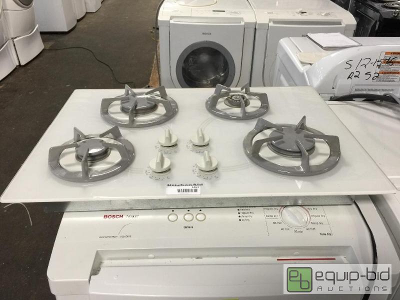 lot 1463 image: KITCHENAID WHITE GLASS GAS COOKTOP 4 BURNER