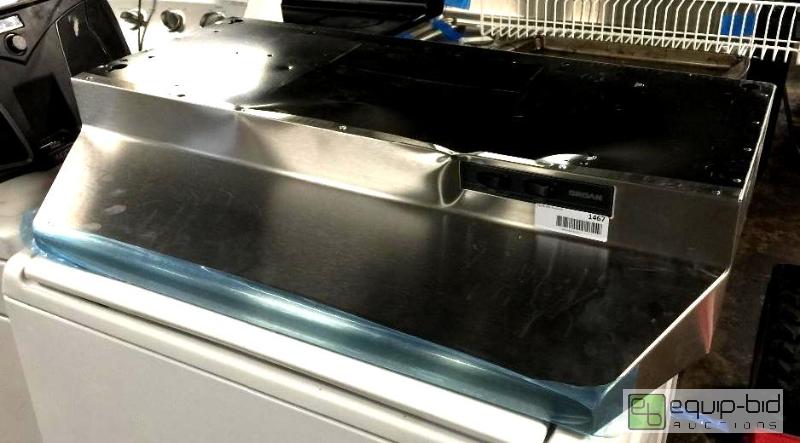 lot 1467 image: BROAN 40000 Series 30 in. Range Hood