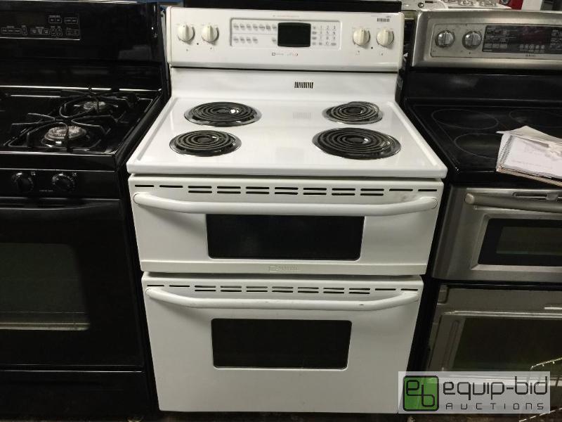 lot 1476 image: 30-inch Wide Double Oven Electric Range with Power Element - 6.7 cu. ft.