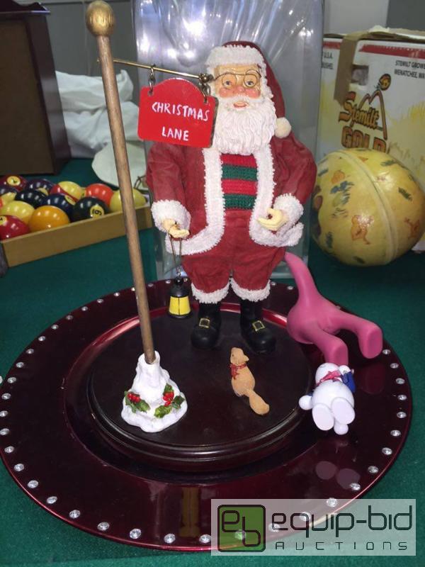 lot 101 image: Santa Figurine, Christmas Platter and Easter Ornaments