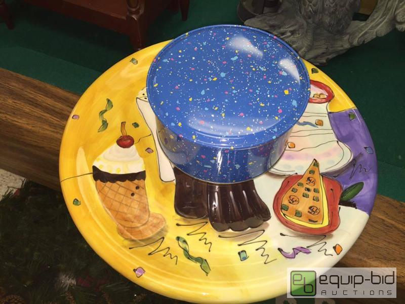 lot 104 image: Ceramic Hand Painted Platter and Set of Granite Ware Tins