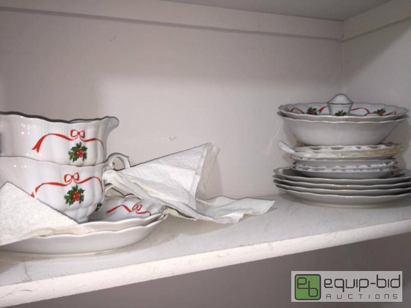 lot 121 image: FULL SET Wakbrzych Christmas Dishes