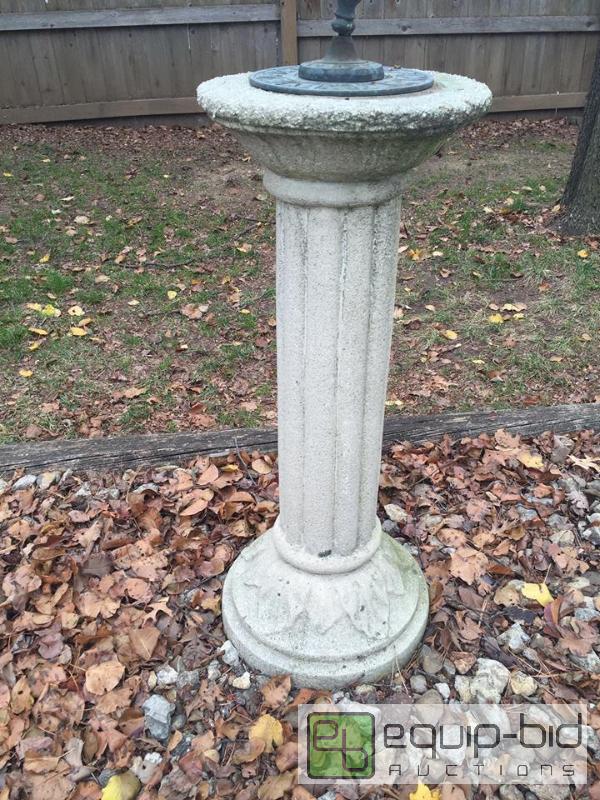 lot 138 image: Concrete Pedestal