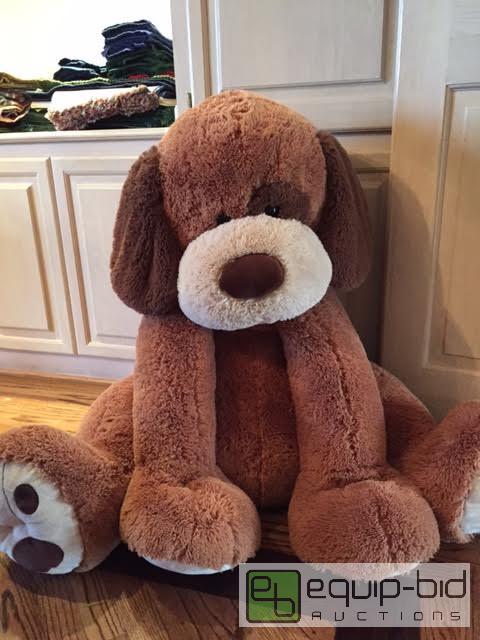lot 168 image: Huge Puppy Toy