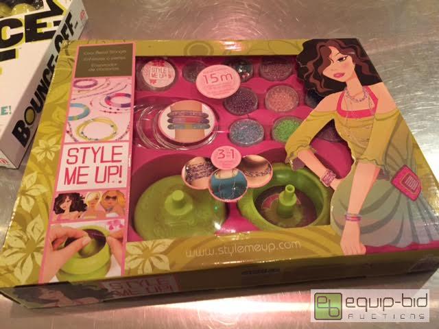 lot 177 image: NIB Style Me Up 3 in 1 Bracelet and Necklace Jewelry Making Set