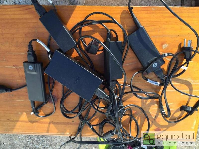 lot 203 image: Large lot HP Adapters, Travel Adapters, Dell ACDC Adapter