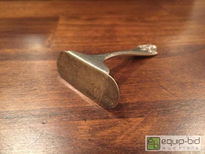lot 23 image: Antique Victorian Sterling Silver Scraper