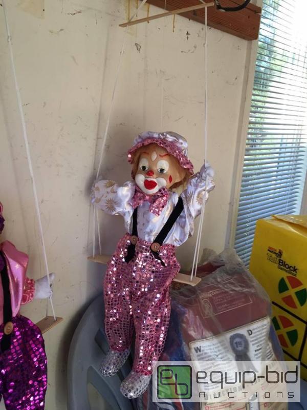 lot 231 image: Vintage Clown on Trapeeze Doll