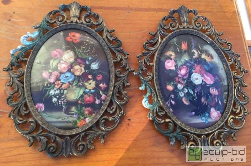 lot 235 image: Italian Framed Bubble Glass Floral Artwork