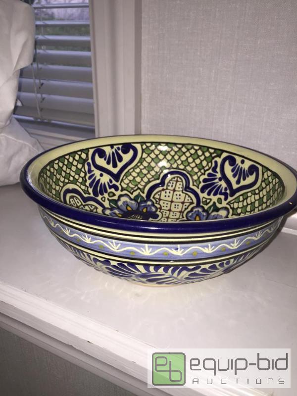 lot 67 image: Hand Painted Mexican Signed Bowl