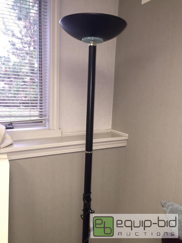 lot 72 image: Metal Floor Torch Style Lamp
