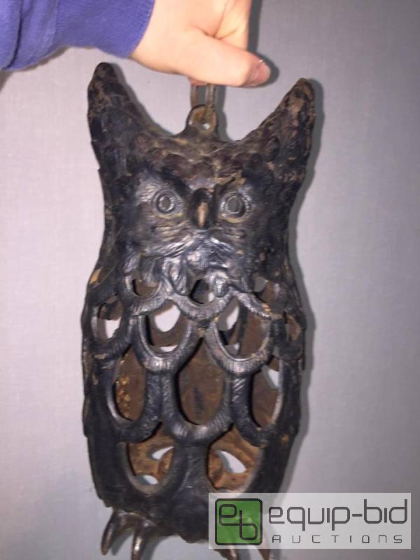 lot 80 image: Cast Iron Owl Candlabra