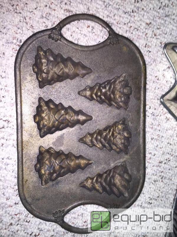 lot 87 image: Cast Iron Christmas Tree Cookie Press