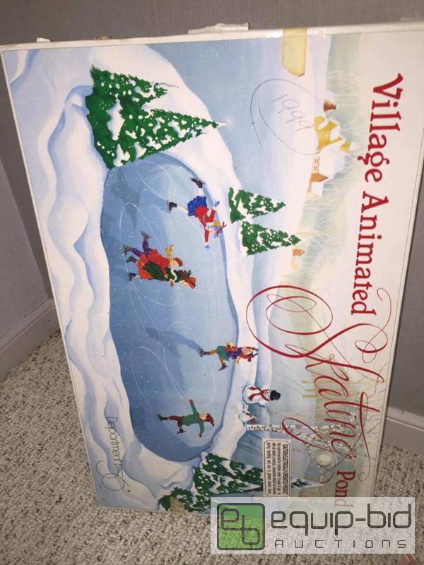 lot 89 image: Department 56 Animated Skating Pond (in Box)