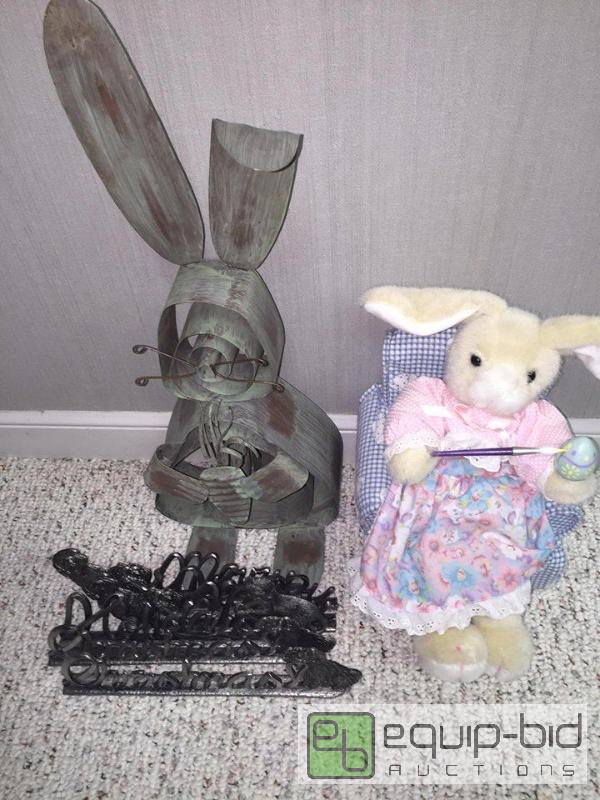 lot 94 image: Metal Easter Bunny Decor, Christmas Plaques and Battery Opperated Toy