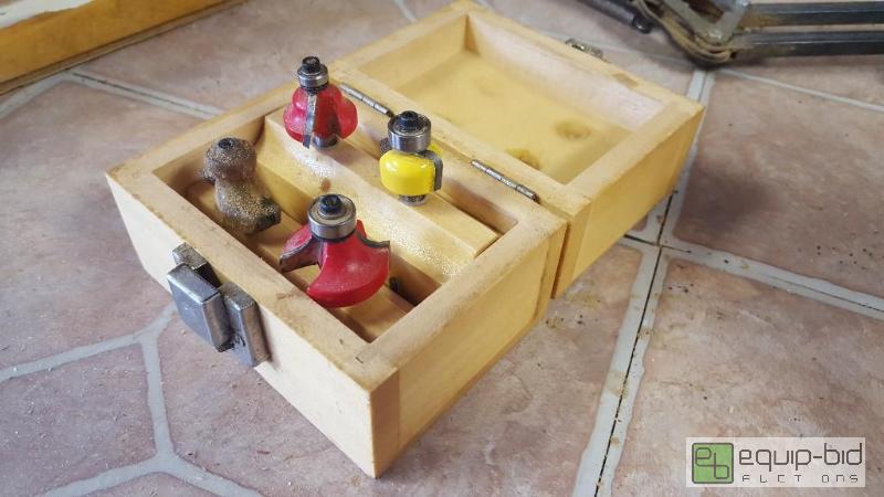 lot 1005 image: butter 14 inch router bits