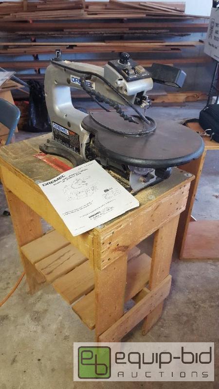 lot 1012 image: Dremel model 1680 scroll saw