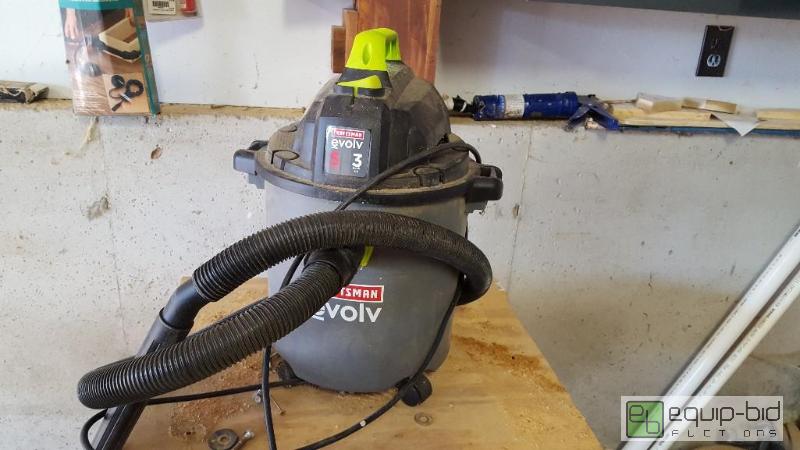 lot 1026 image: craftsman 5 gallon shop vac