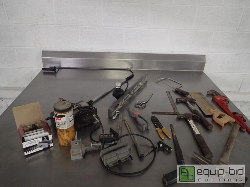 lot 6055 image: Large Lot of Misc. Tools