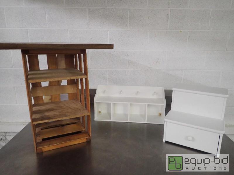 lot 6062 image: Lot of Bathroom Decor