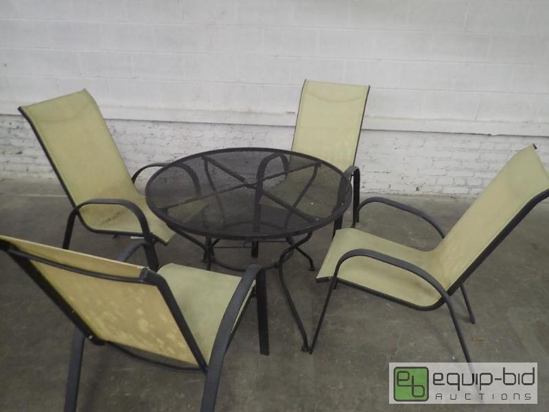 lot 6066 image: Five Piece Outdoor Dining Set