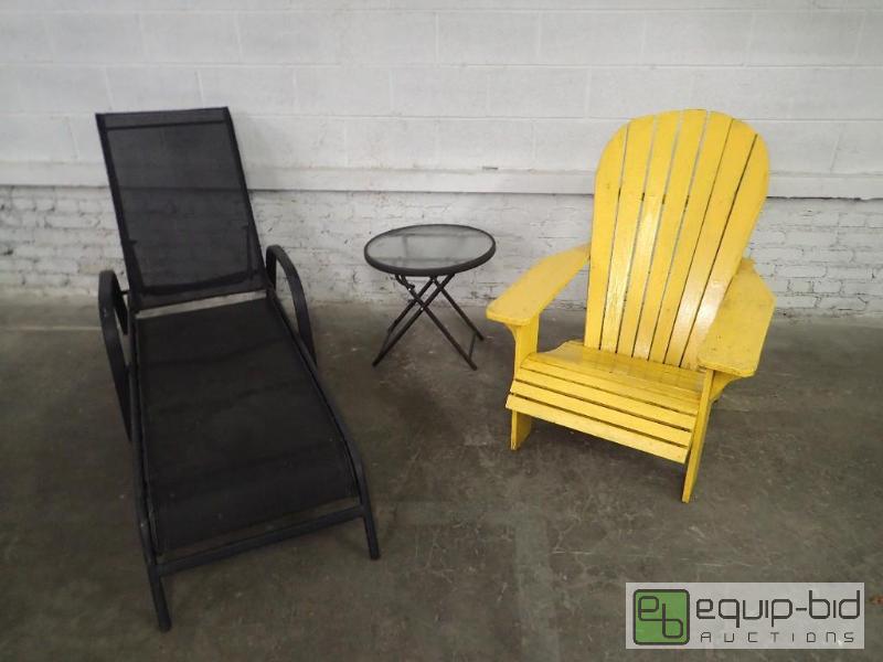 lot 6067 image: Three Piece Outdoor Set